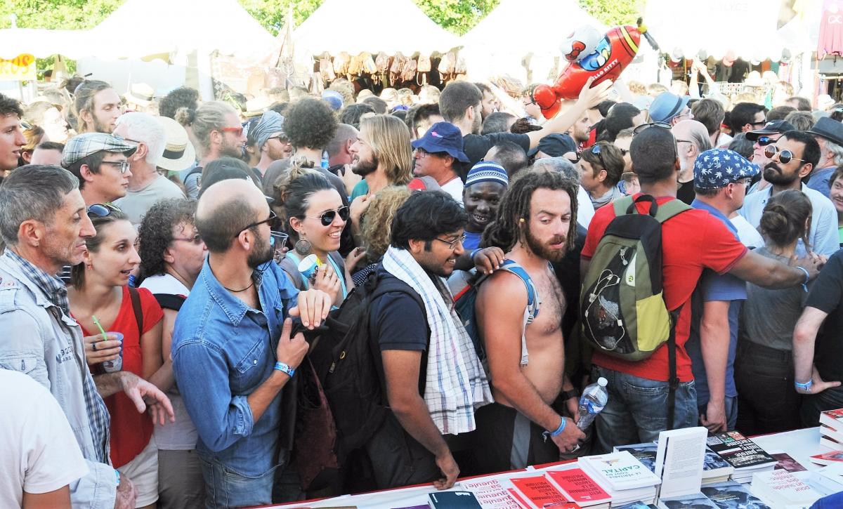 Devant le stand du Npa Fête de l'Humanité à la Courneuve 10 septembre 2016