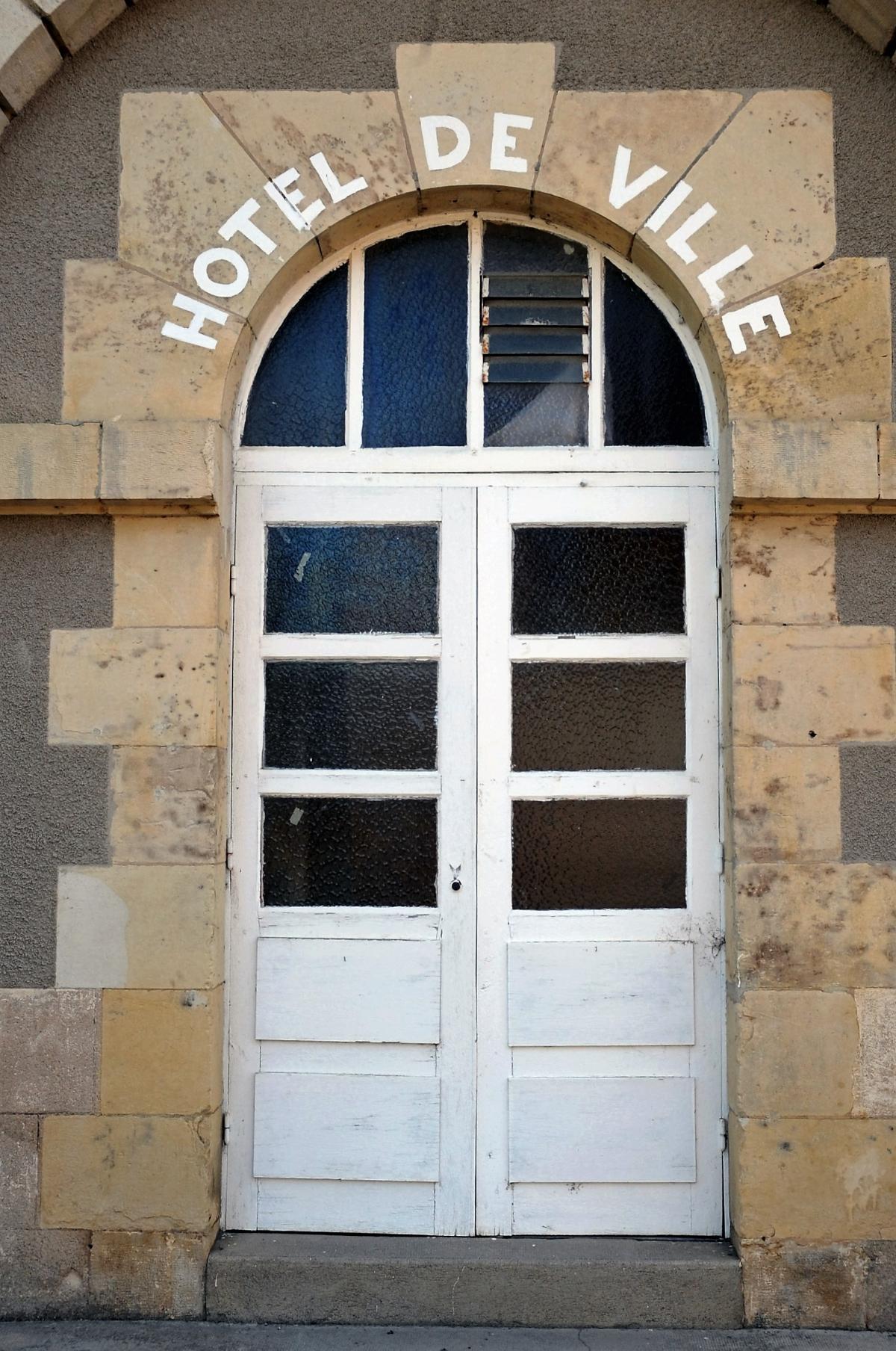 Mairie Hotel de Ville département Yonne