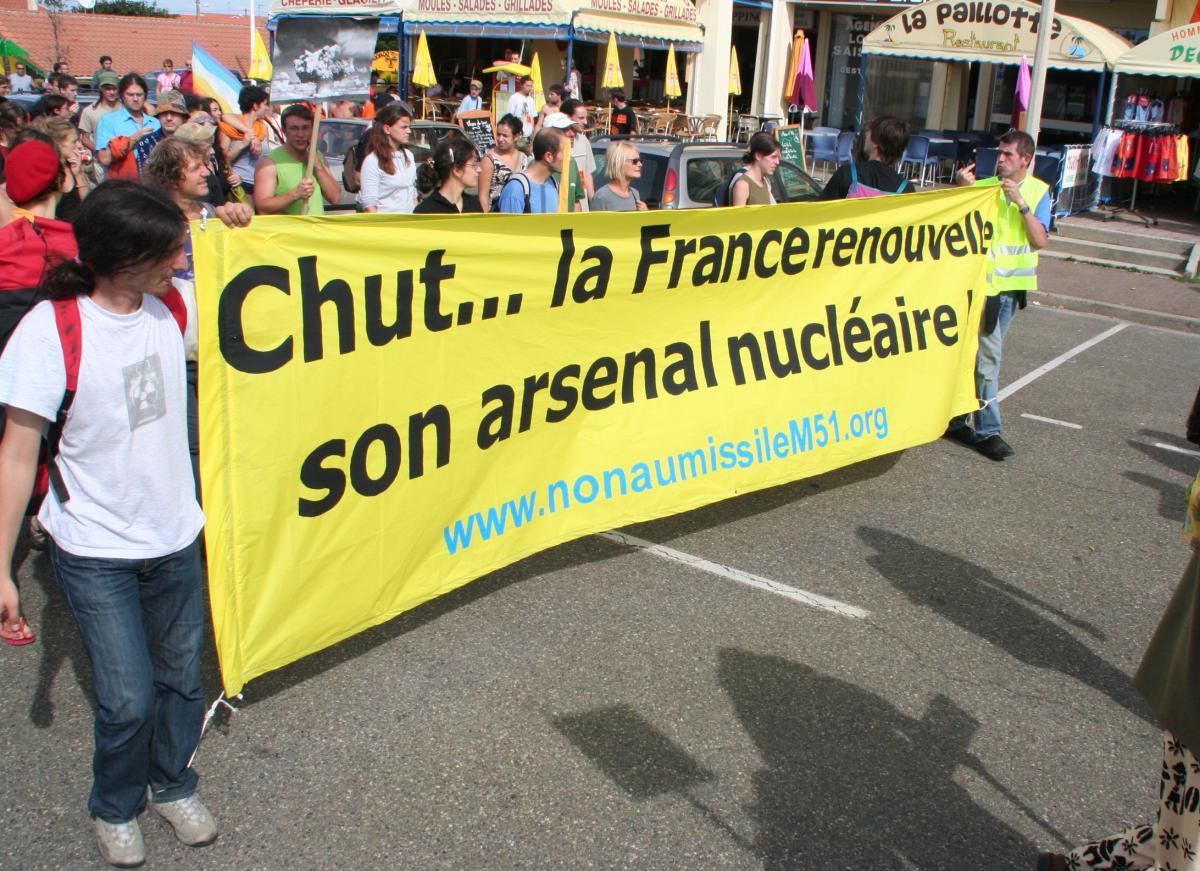 manifestation Biscarosse contre M-51