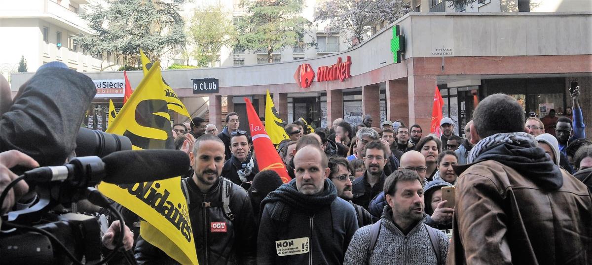 Soutiens de syndicalistes Cgt et Sud Solidaires de salariés Fnac Champs Elysées à Gaël QUIRANTE