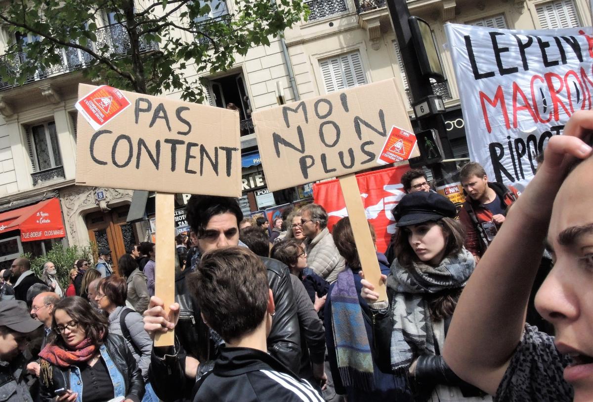 Pancartes jeunes du Npa