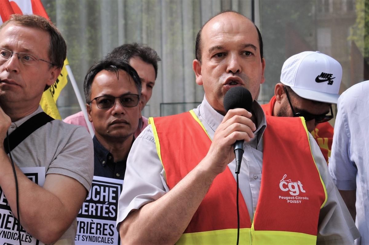 Intervention de Farid Borsali secrétaire du syndicat CGT sur le site Peugeot Citroën Automobile de Poissy