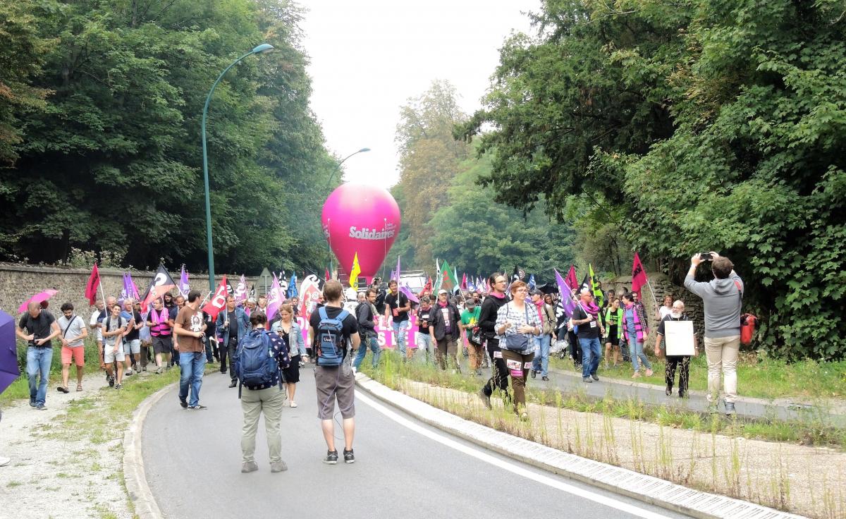 Arrivée vers l'Université du Medef Jouy en Josas