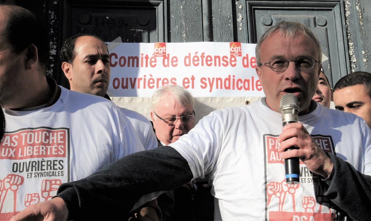 Jean-Pierre Mercier en soutien des 9 syndicalistes Cgt de PSA devant le tribunal correctionnel de Versailles