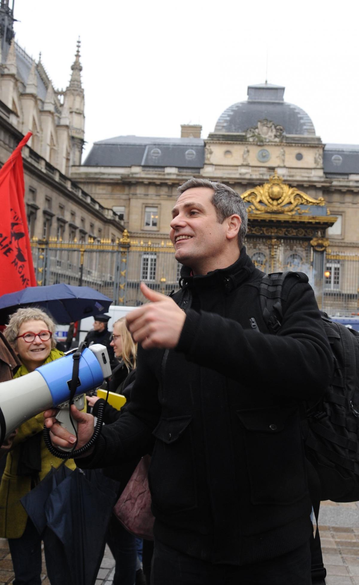 Loïc Canitrot, militant de la Coordination des Intermittents et Précaires dIle de France annonce sa relaxe