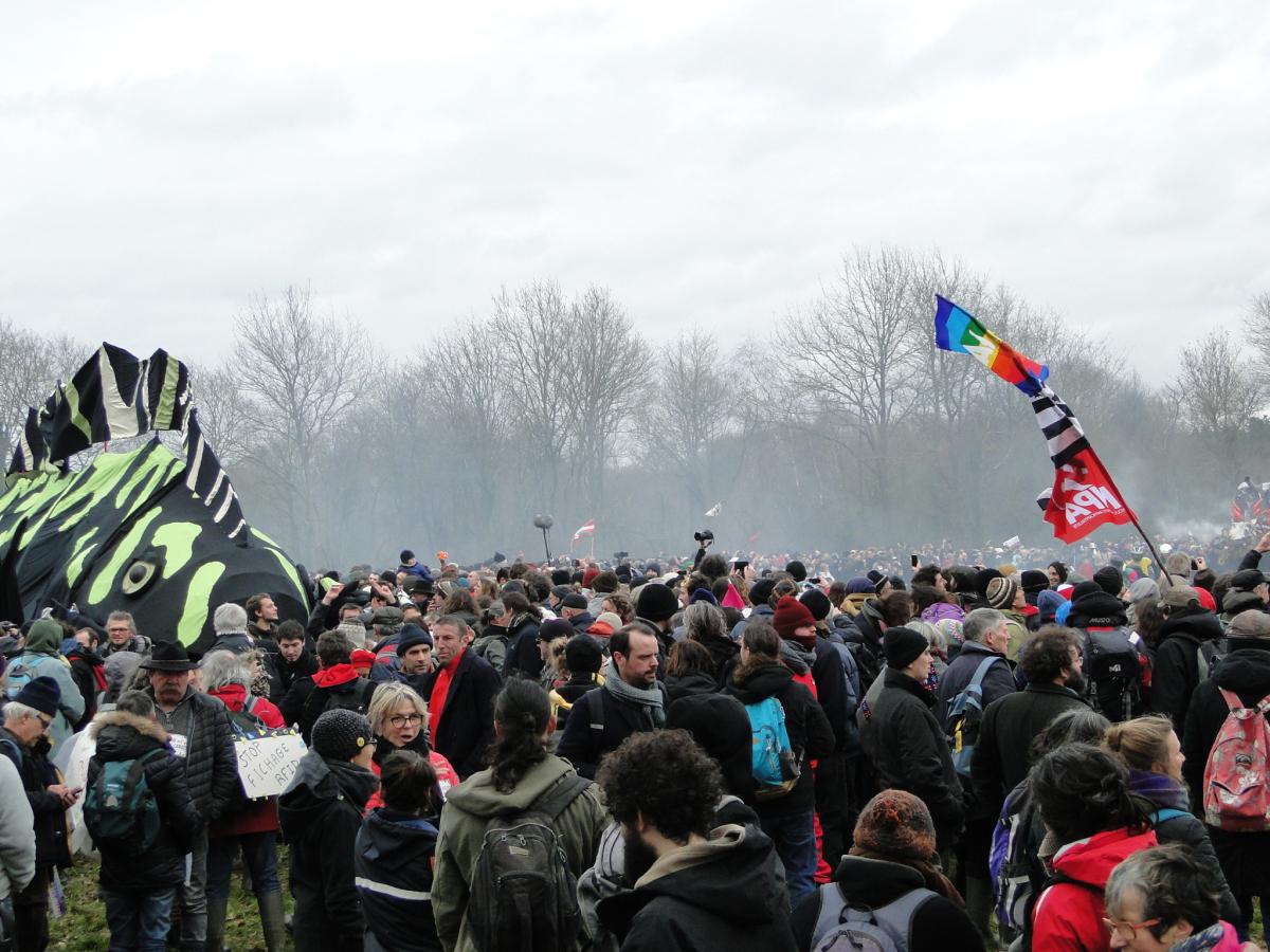 Foule sur la ZAD de Notre-Dame-des-Landes