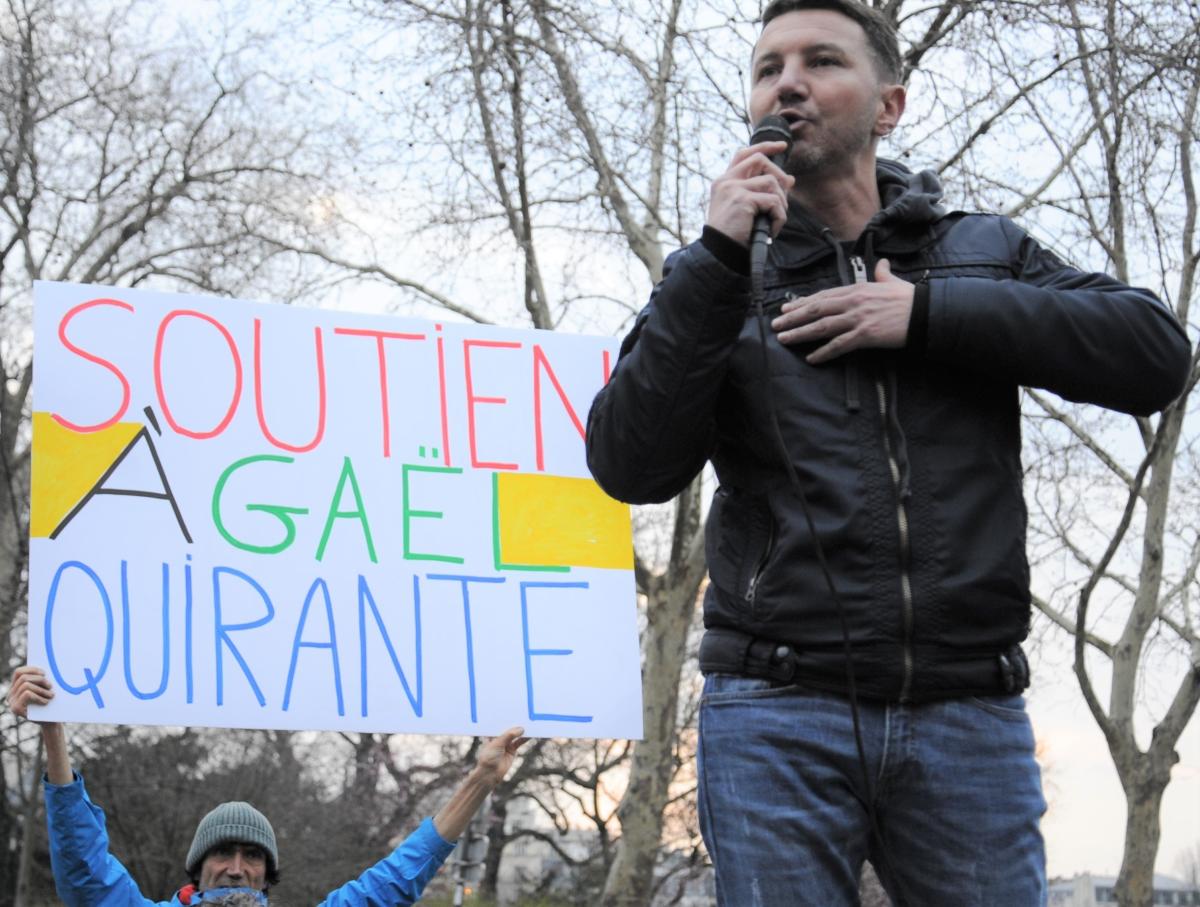Olivier Besancenot au rassemblement contre le licenciement de Gaël Quirante