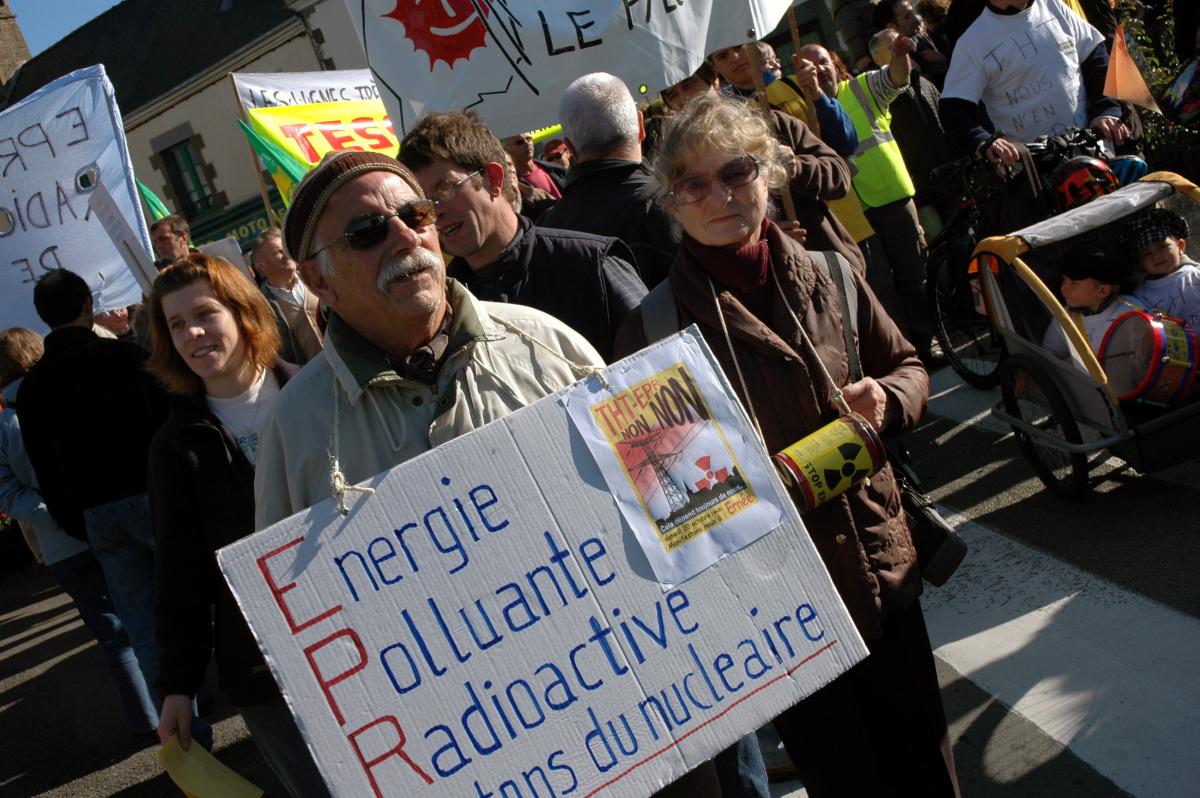 Manif anti EPR et THT