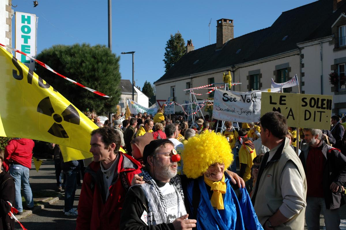 Manif anti EPR et THT