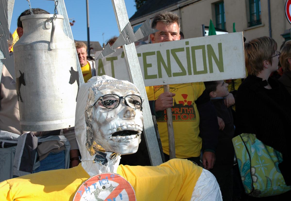 Manif anti EPR et THT