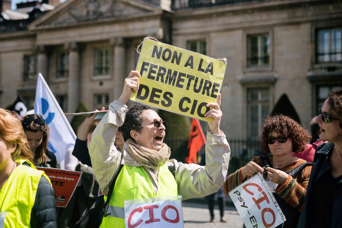 Des CIO en lutte au rassemblement cheminot à Ecole Militaire