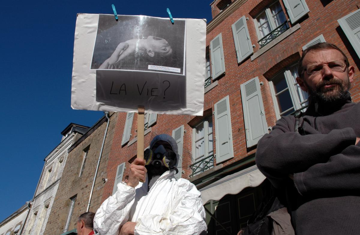 Manif anti EPR et THT