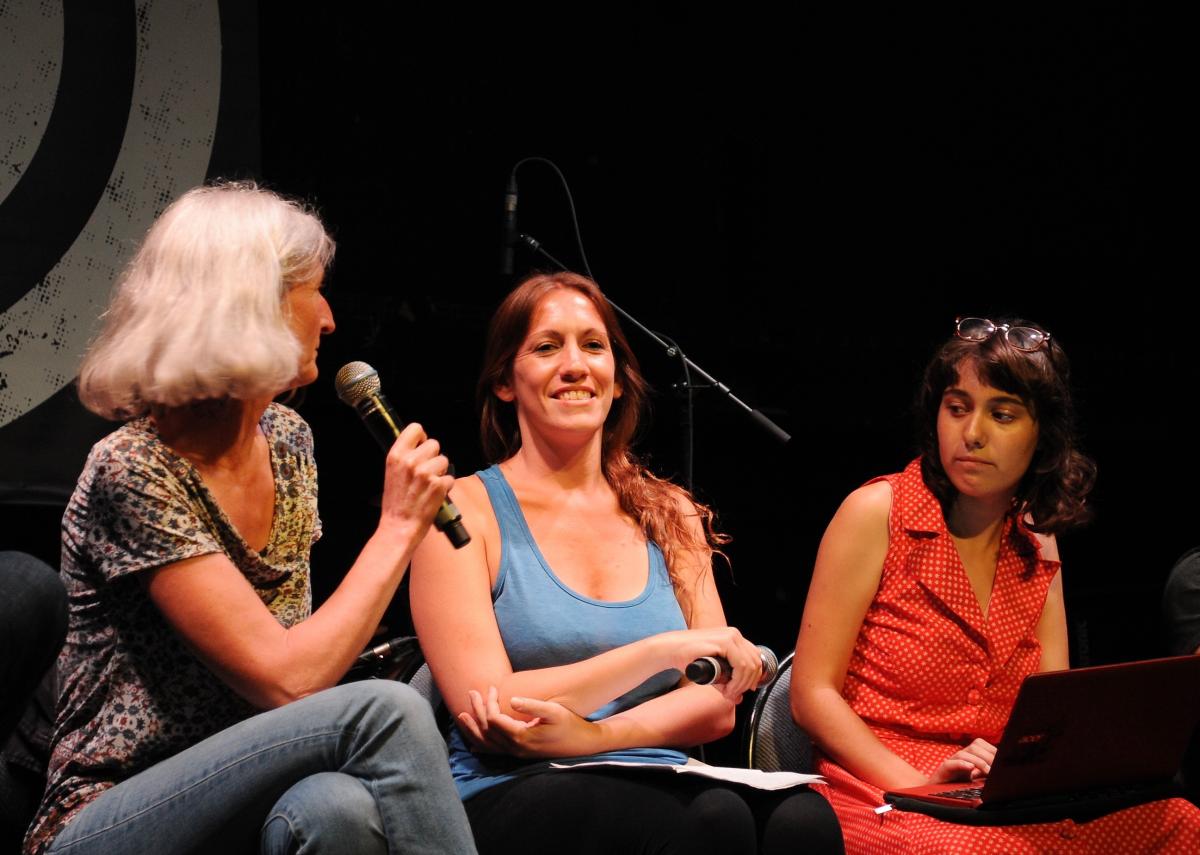Présentation des intervenant Katia secteur jeune du Npa et Laura Sud Rail gare du nord en lutte au Meeting Mai 1968-2018