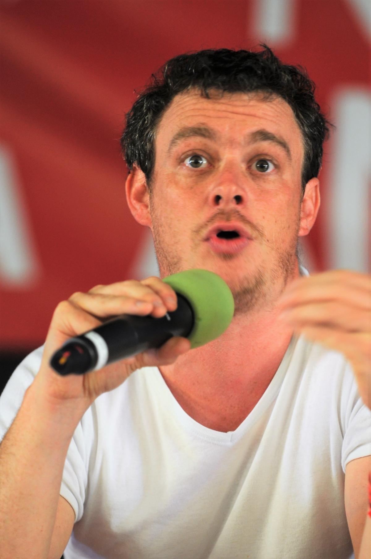 Antoine Pelletier Les anticapitalistes et révolutionnaires dans les prochaines élections européennes avec des représentants de lutte ouvrière et du Npa