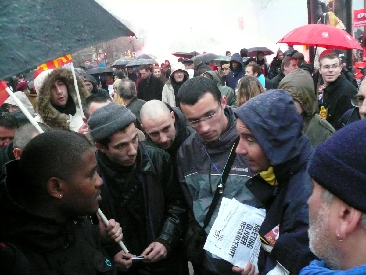 Cheminots et Besancenot à la manifestation du 20 novembre 2007