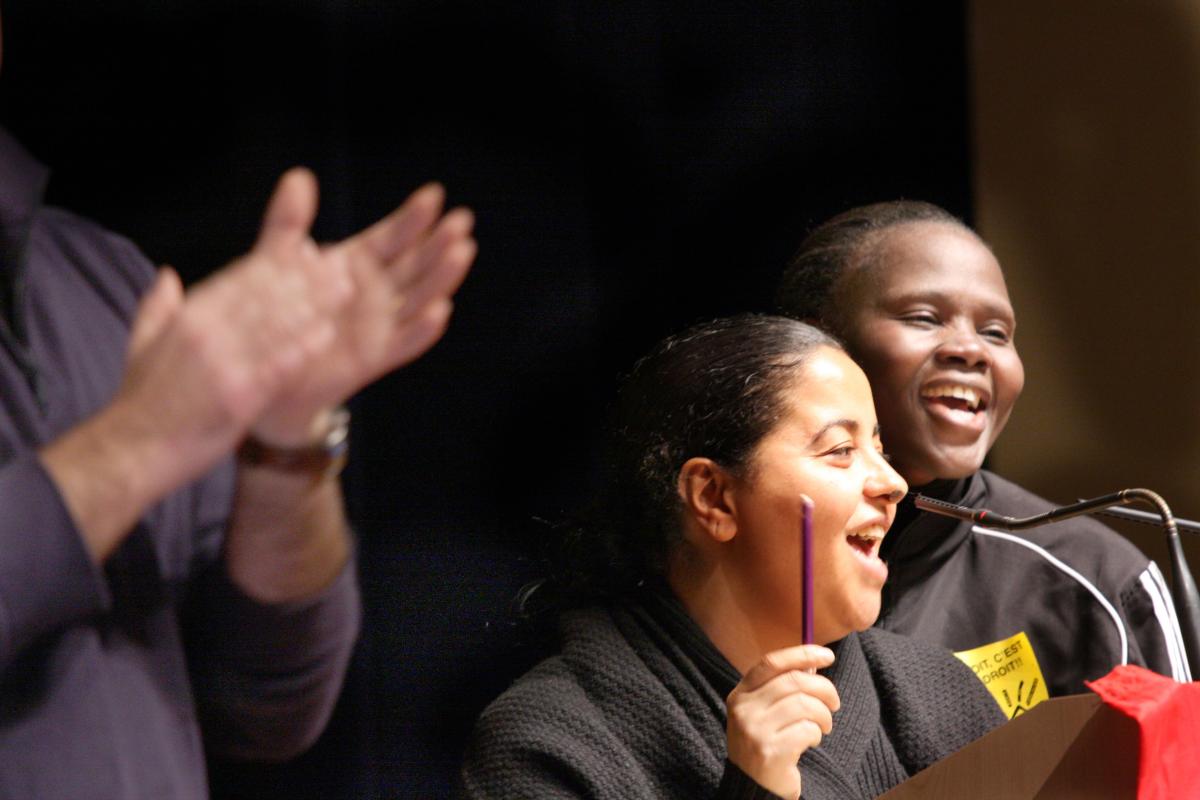 Miélé TRAORE et Mmme BOUZAIANE du campement rue de la Banque