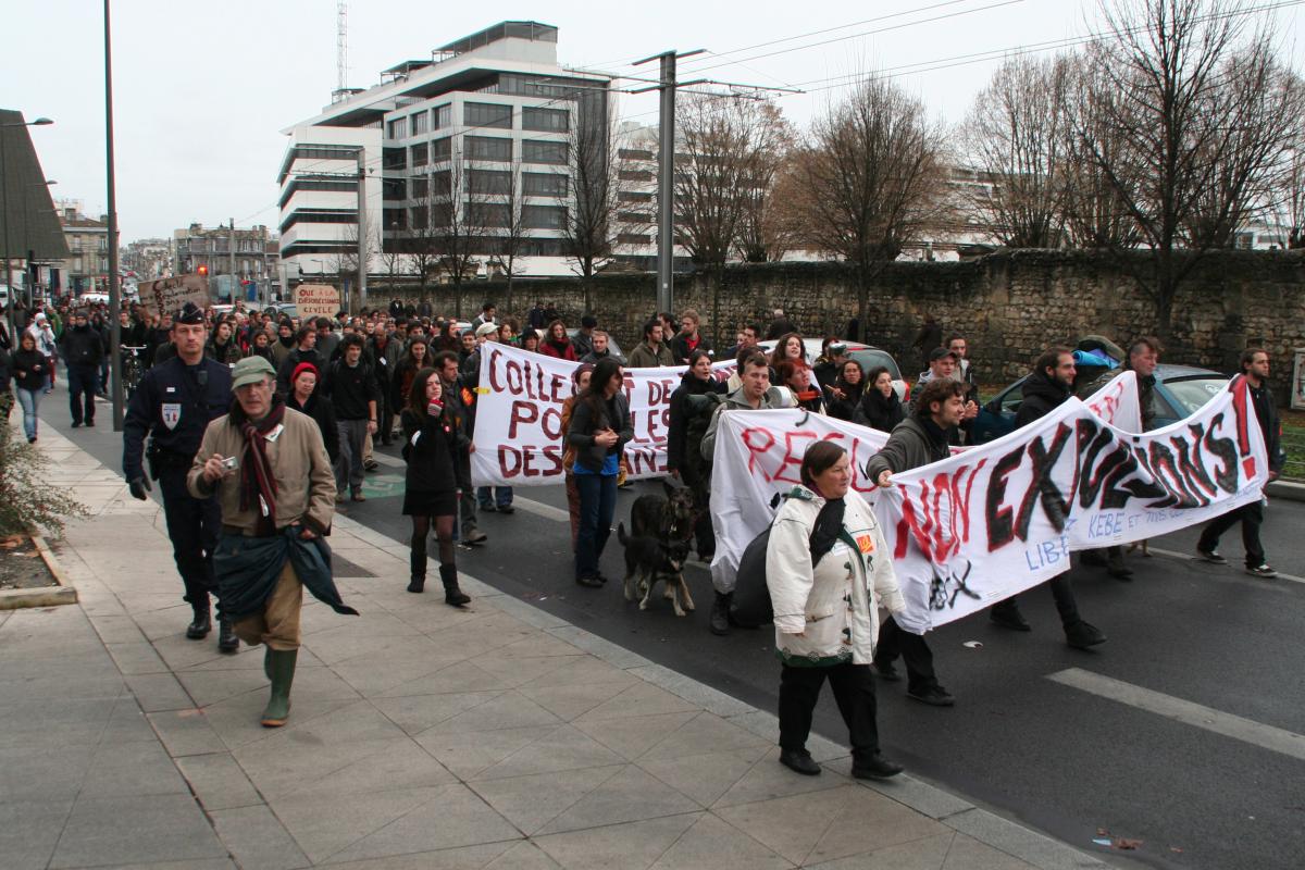 Manif soutien Kébé et sans-papiers samedi 1 dec 07 - Bordeaux
