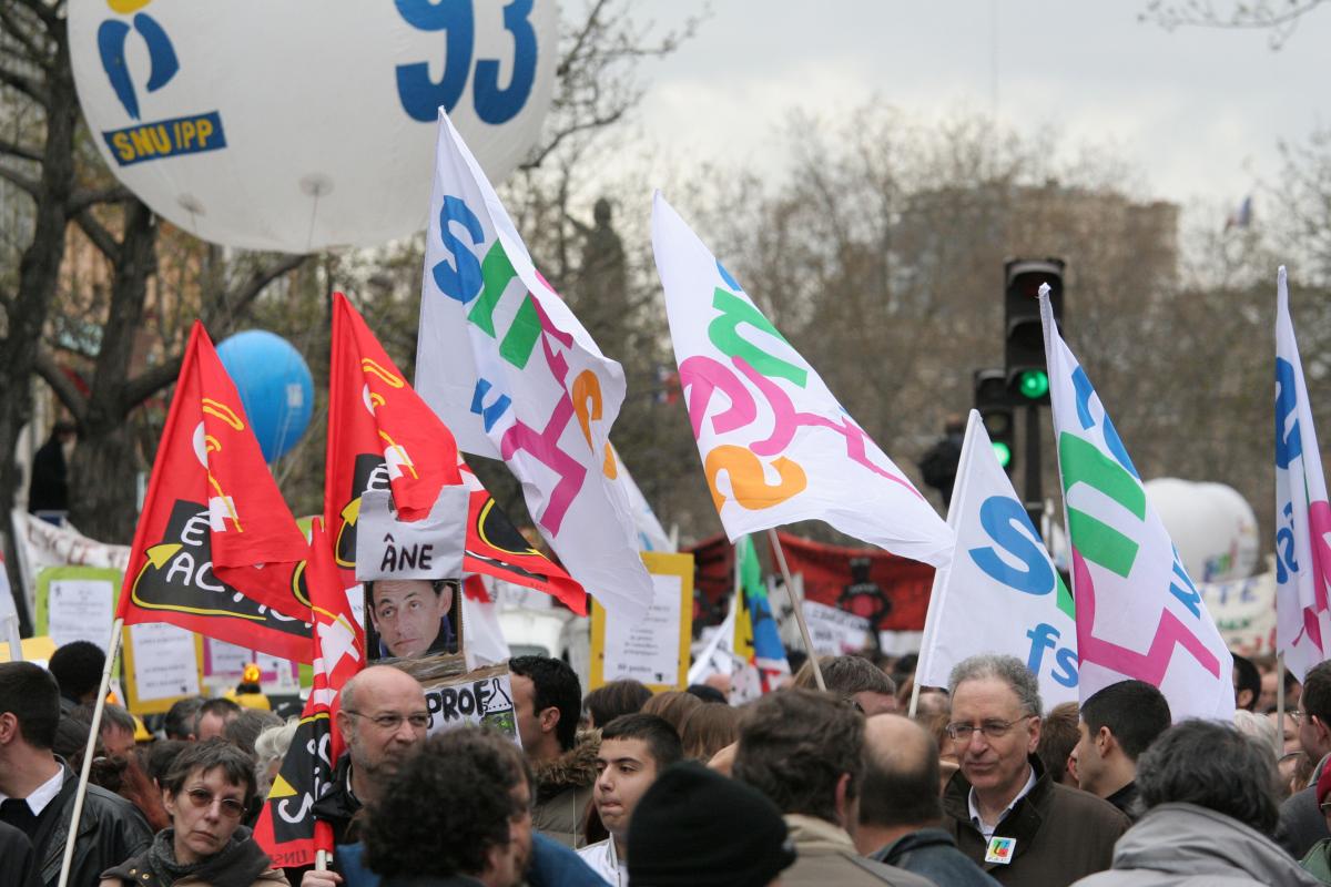 tête de la manif menée par les responsables de la FSU