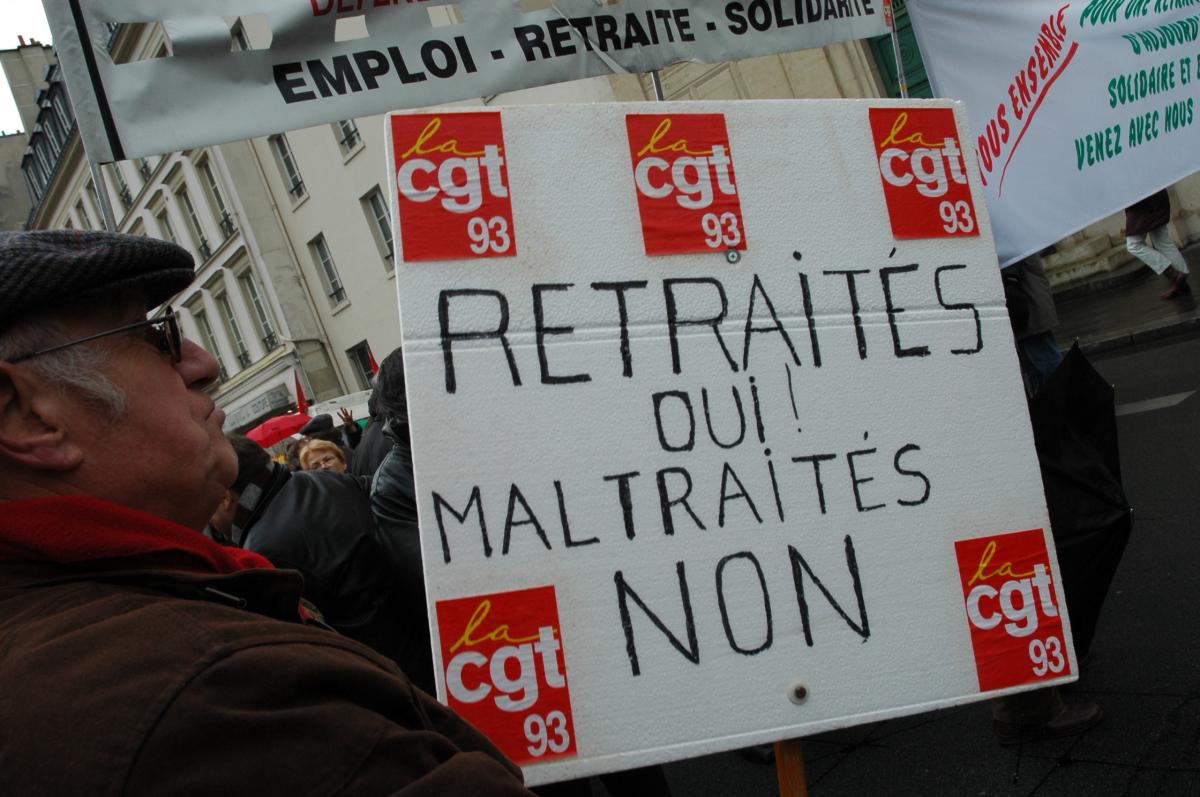 Pancarte, retraités ou maltraités non