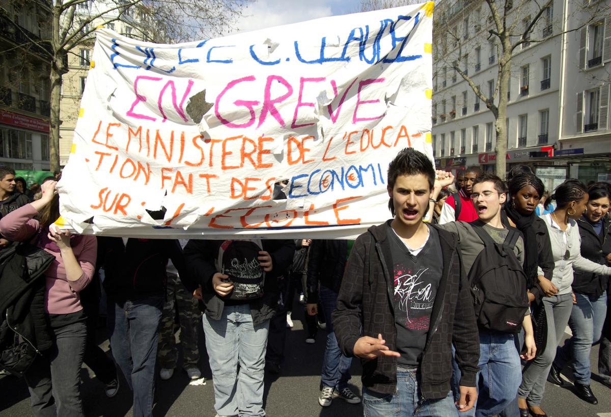 le ministère de l'éducation fait des économies sur l'école