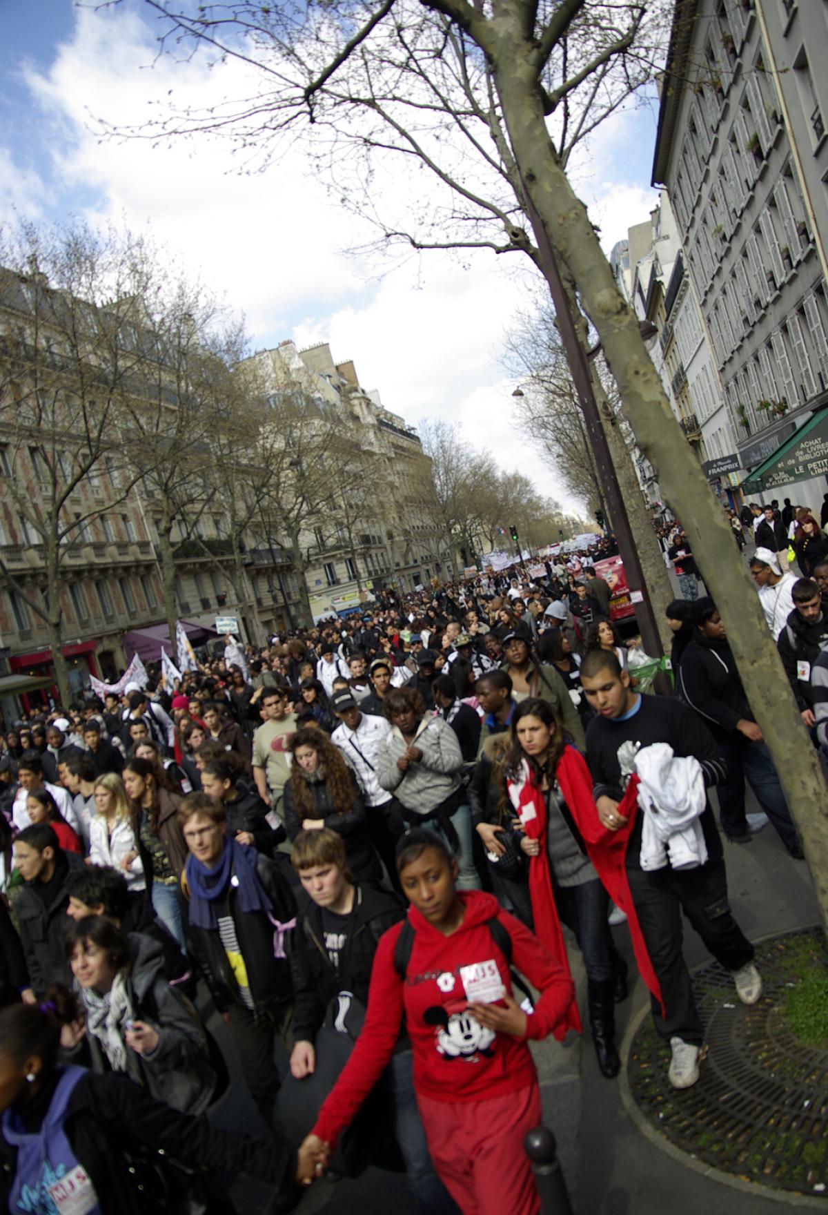la marée des lycéens boulevard saint michel