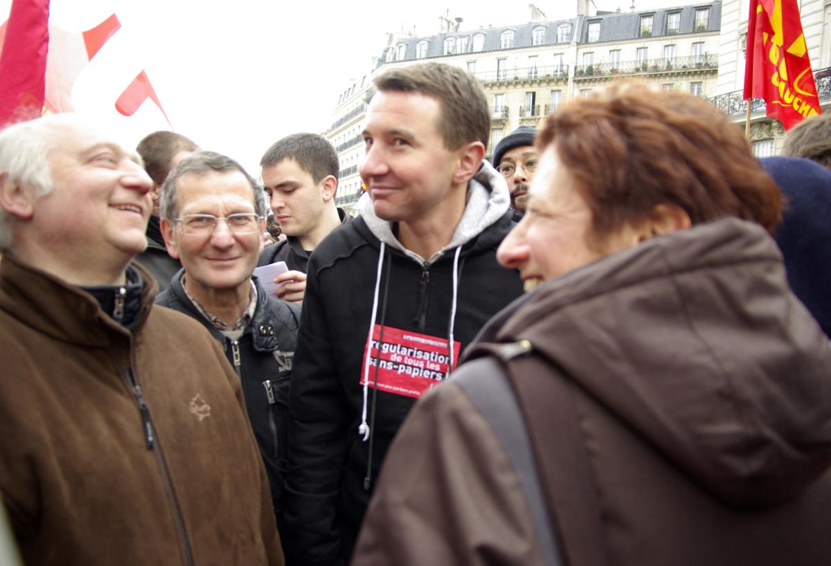 à la manif contre la xénophobie d'Etat: Olivier Besancenot , Arlette Laguiller
