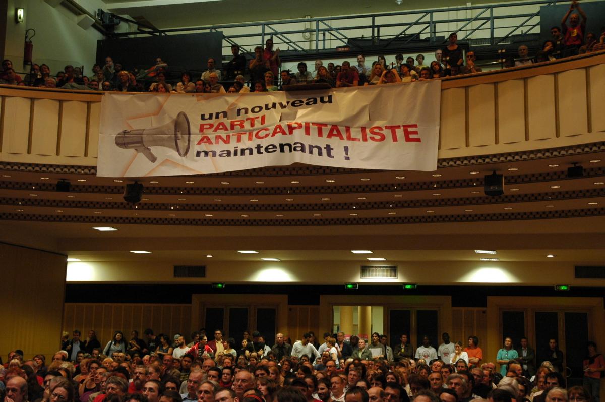 Meeting International 1968Mai2008Paris-Mutualité30 -05- 08 (banderole NPA)