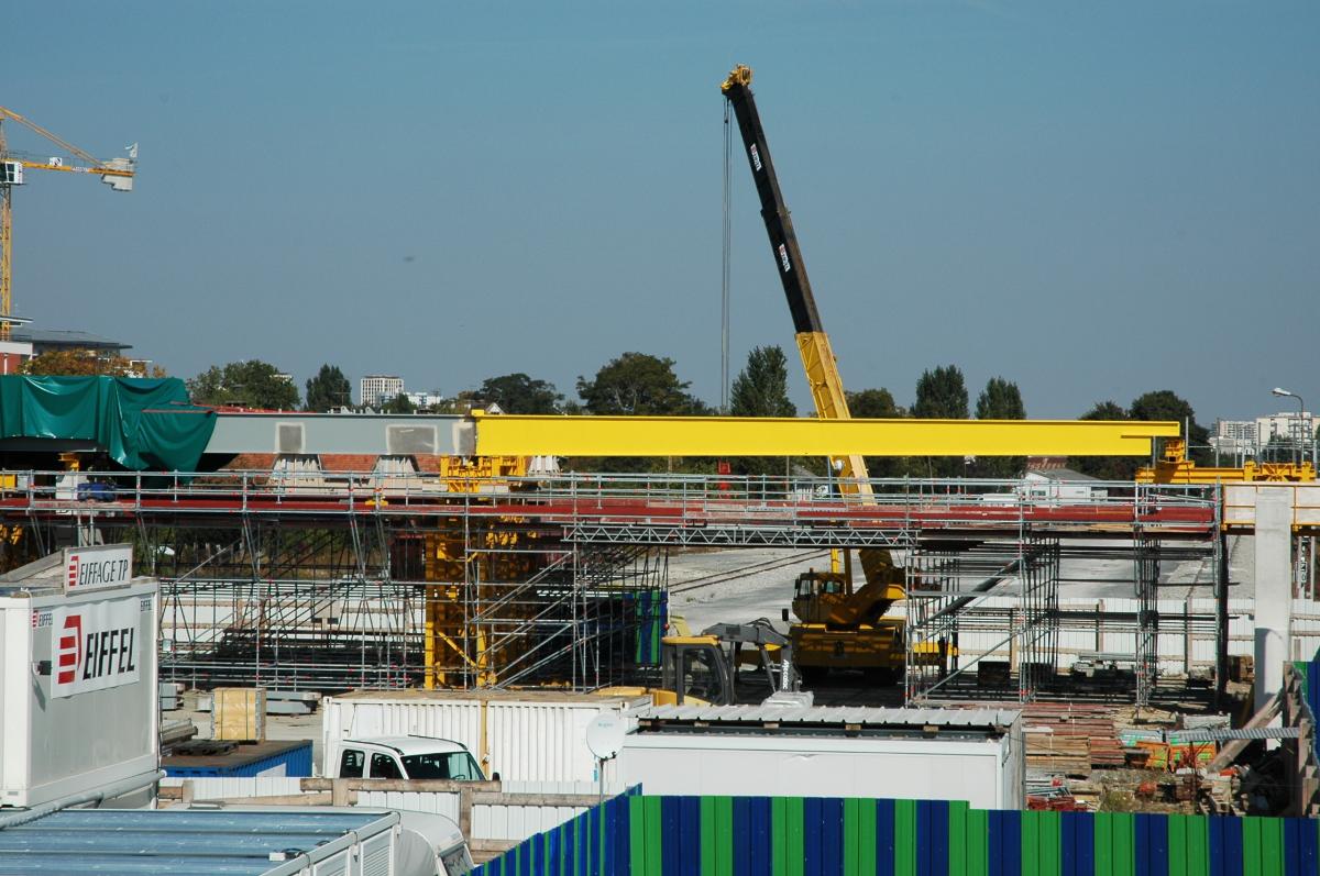 Construction passerelle gare TGV RER B et C Massy - Palaiseau 91