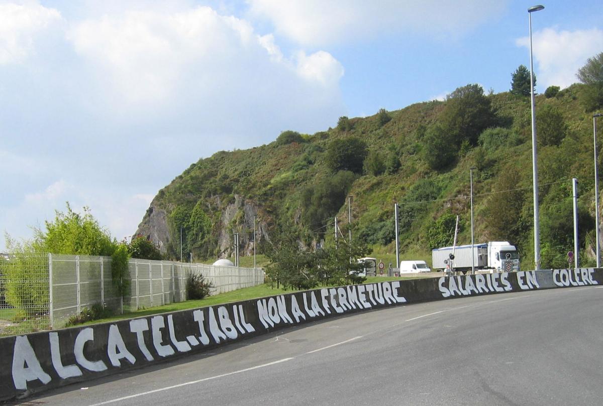 Alcatel Jabil - Non aux licenciements - Salariés en colère