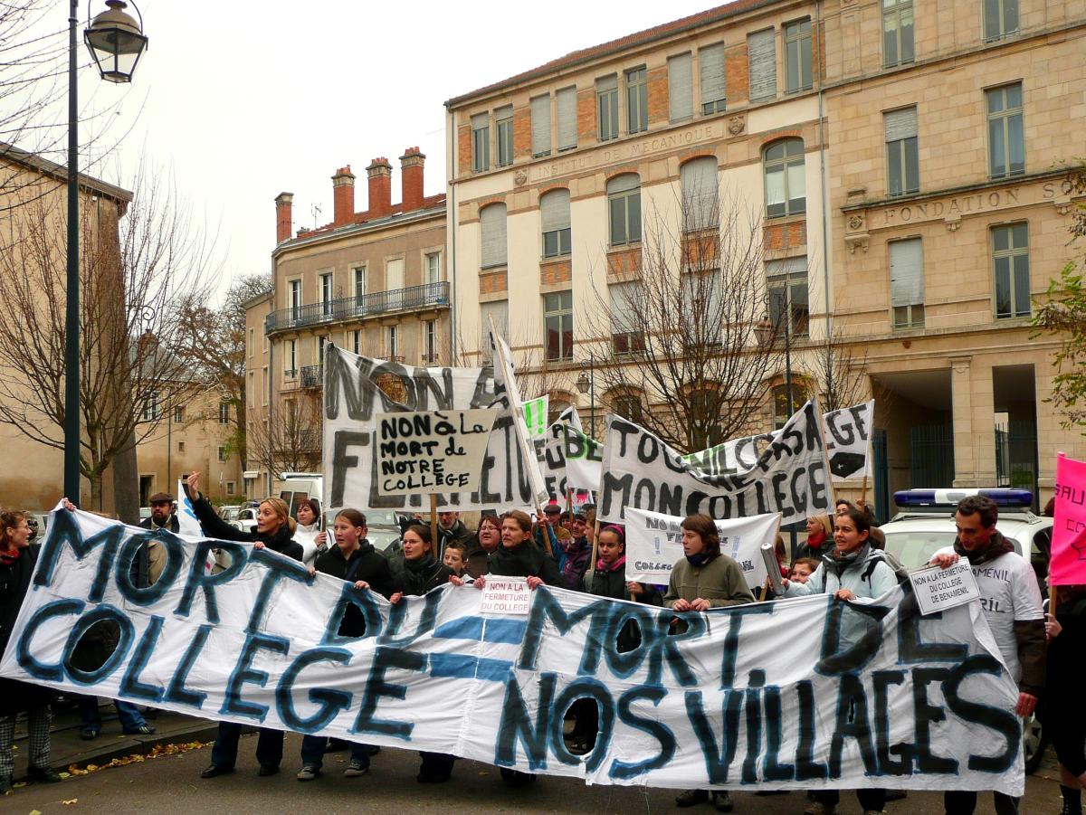 Manifestation contre la politique éducative du gouvernement