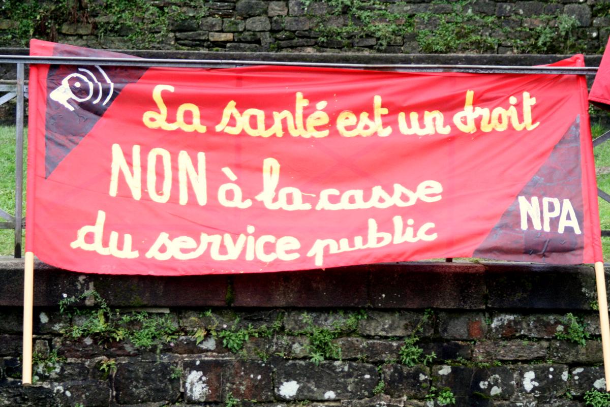 Banderole la santé est un droit non à la casse du service public