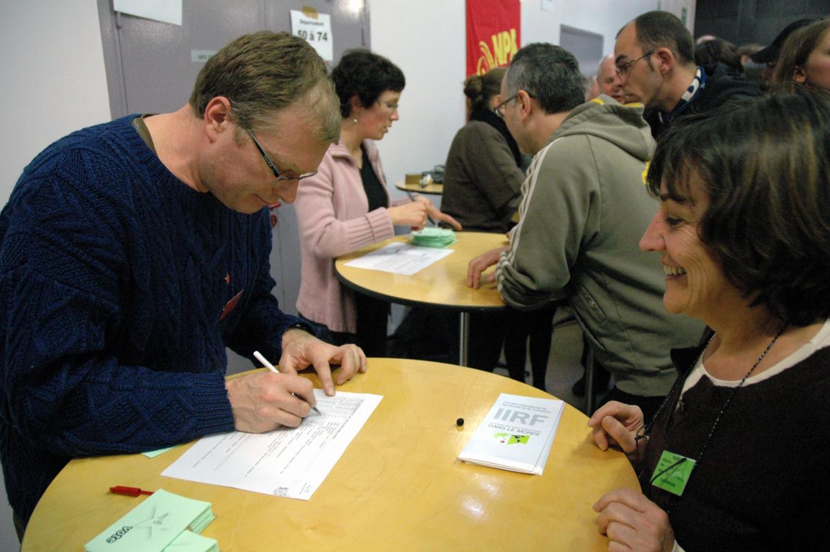 Distribution des mandats au congrès de fondation du NPA