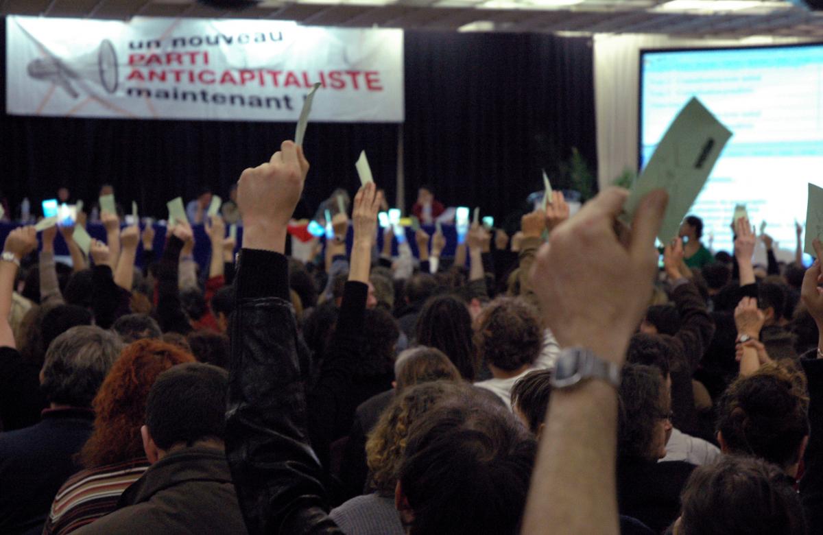 Vote des délégués au congrès de fondation du NPA