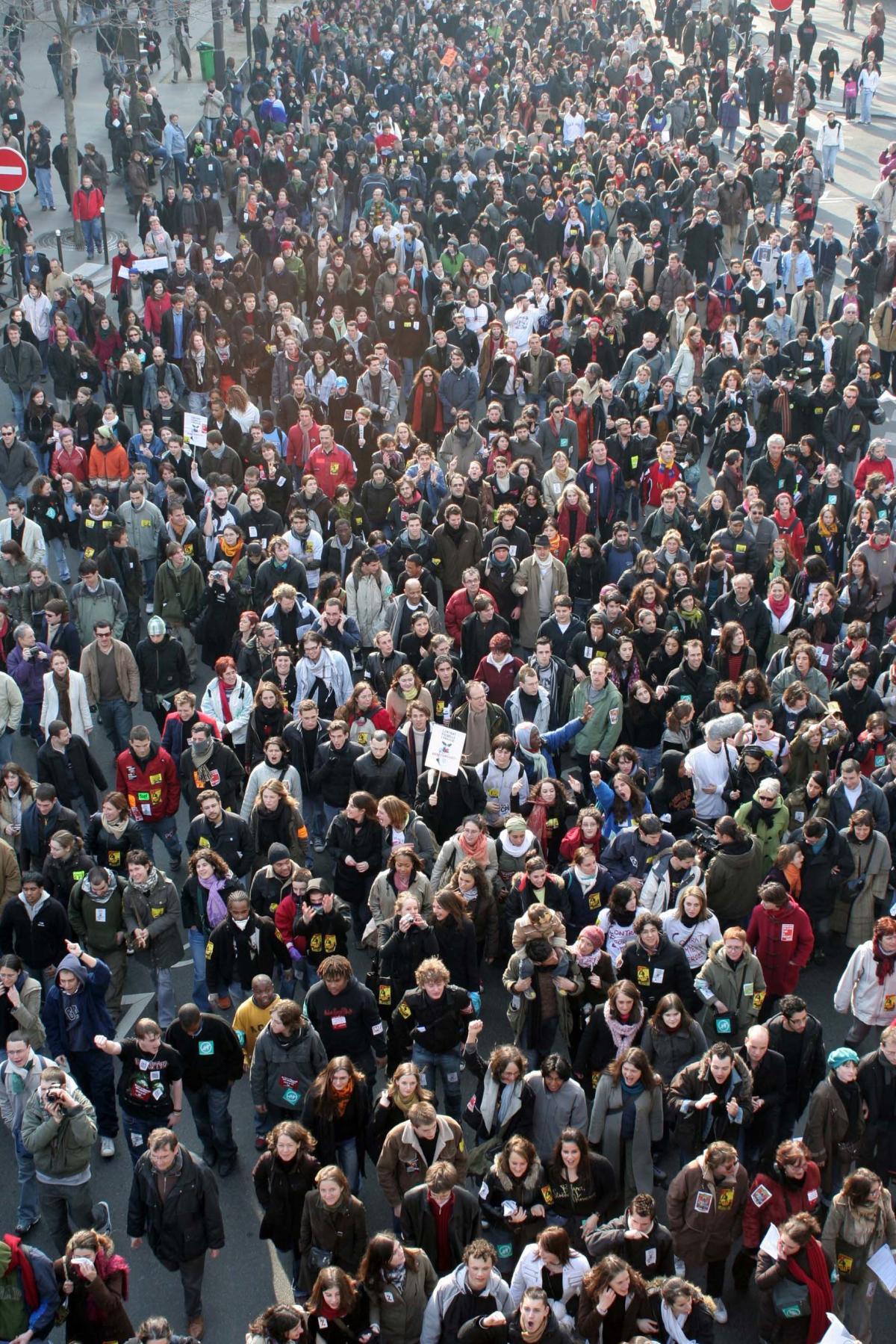 la foule manifestation anti CPE 18 mars 2006