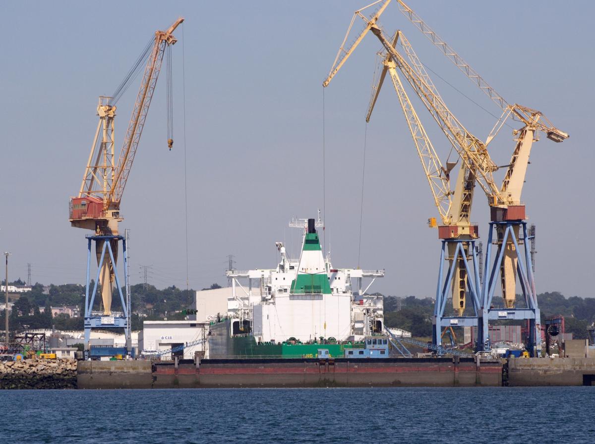 chantier naval Brest juillet 2006