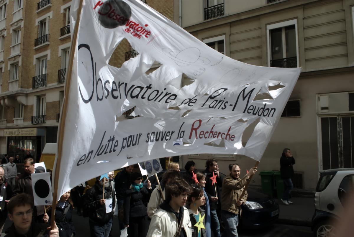 Banderole de l'observatoire de Paris