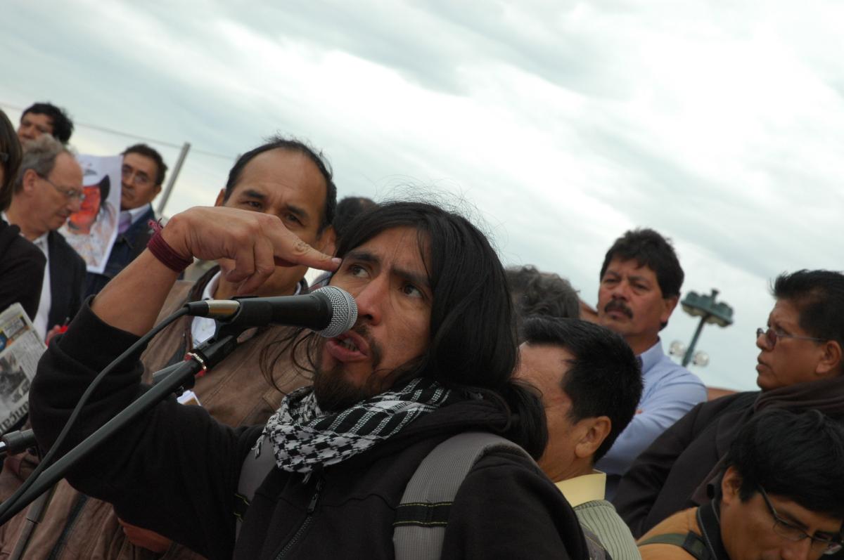 intervenant Parvis des droits de l'homme Paris, Arrêt de la répression du Président Alan Garcia