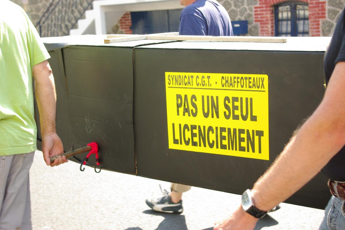 cercueil contrre les licenciements