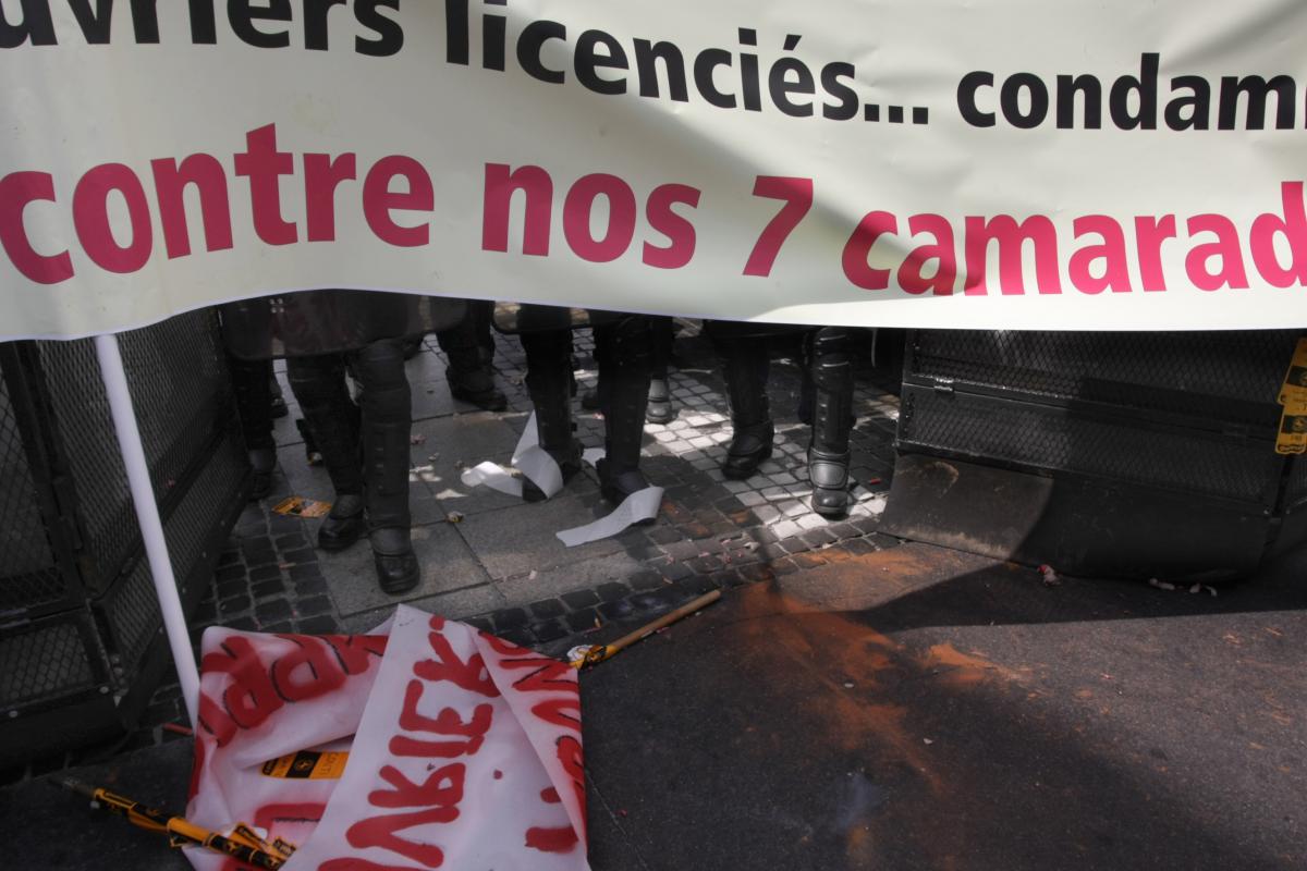 La police bloque l'accès à la place Vendôme