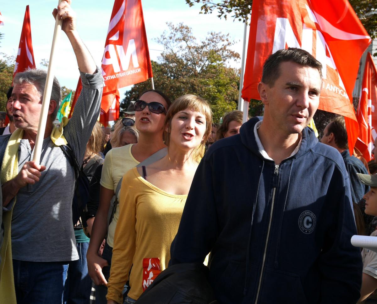 Olivier Besancenot en tête de la manifestation.