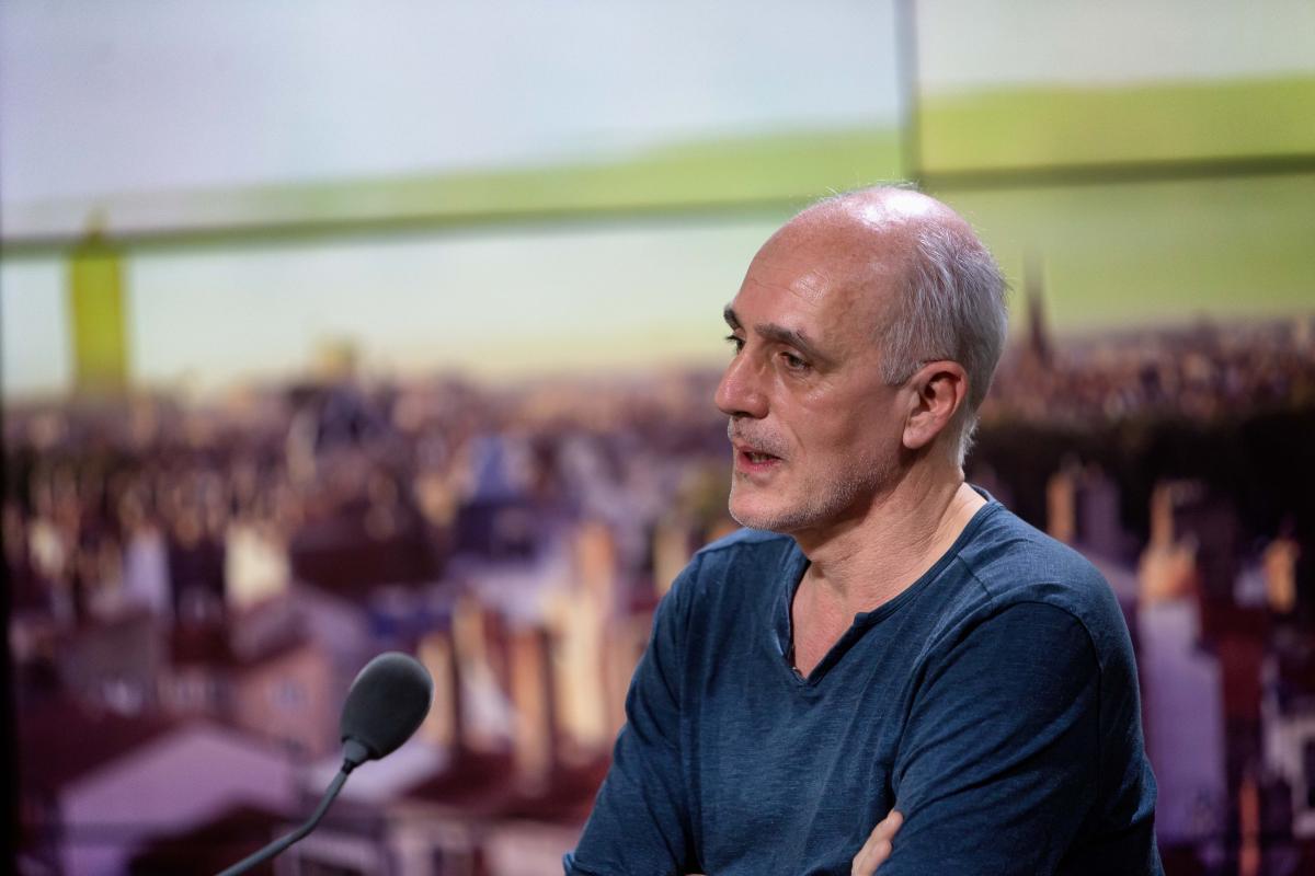 FRANCE - POLITICS - ELECTION - PHILIPPE POUTOU ON APOLLINE MATIN BROADCAST