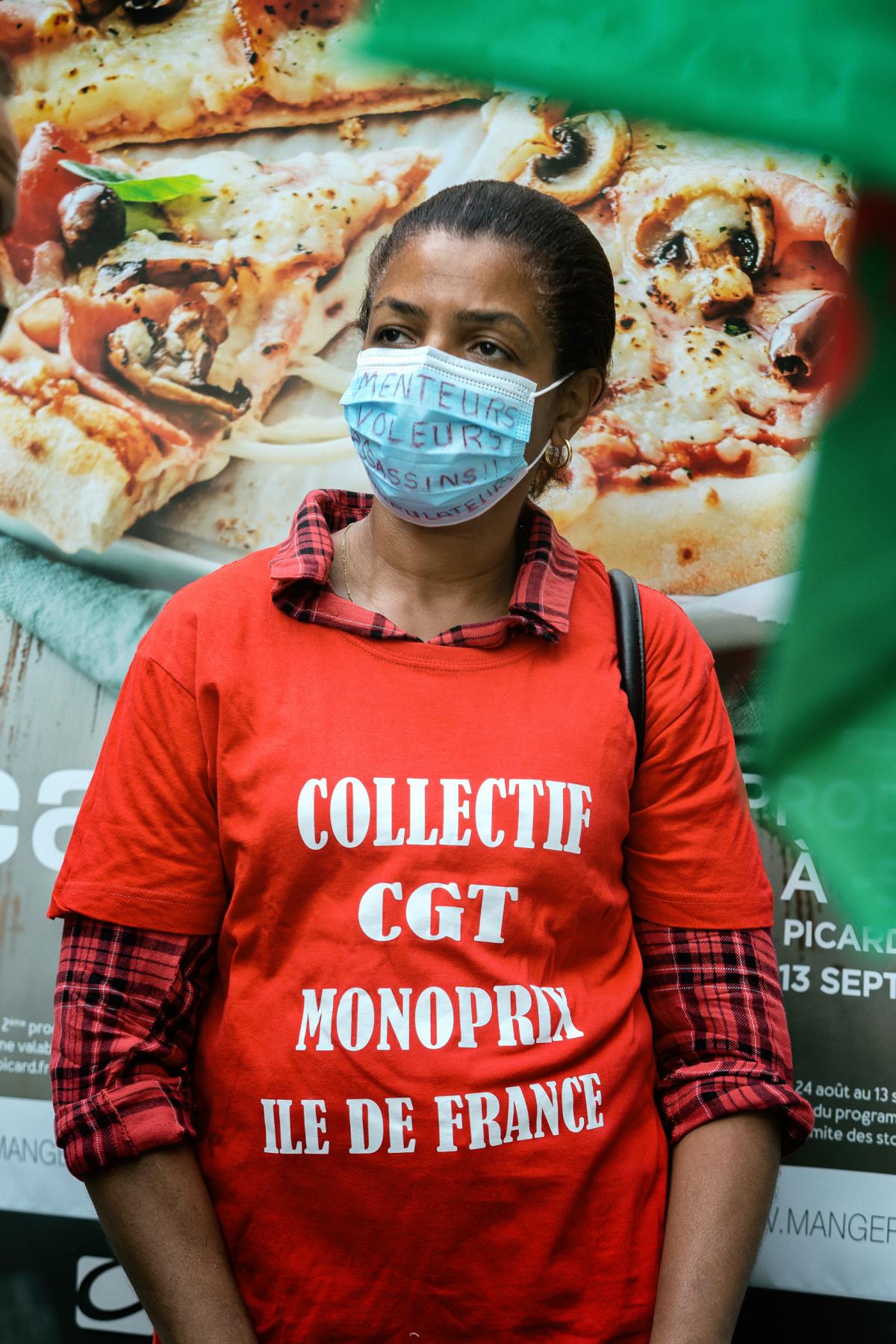 FRANCE - SOCIAL - DEMONSTRATION - GATHERING OF MONOPRIX WORKERS