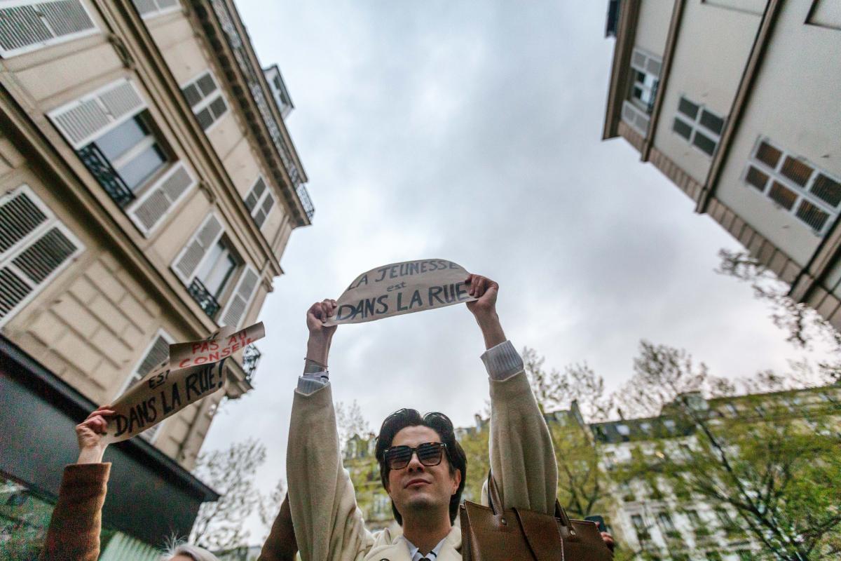 FRANCE - SOCIAL - RALLY AND SPONTANEOUS DEMONSTRATION AGAINST PENSION REFORM AFTER THE DECISSION OF THE CONSTITUTIONAL COUNCIL