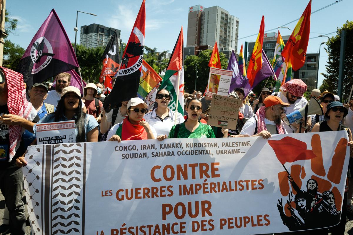 FRANCE - SOCIAL - DEMONSTRATION AGAINST THE PARIS AIR SHOW