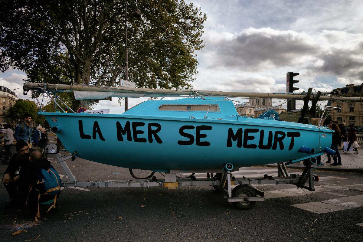 FRANCE - POLITICS - SOCIAL - DEMO - XR OCCUPY CHATELET SQUARE