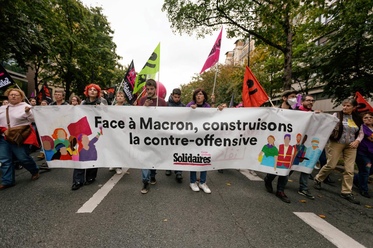 FRANCE - SOCIAL - LABOUR - INTER-UNION DEMONSTRATION IN SOLIDARITY WITH STRIKING REFINERS AND FOR HIGHER WAGES
