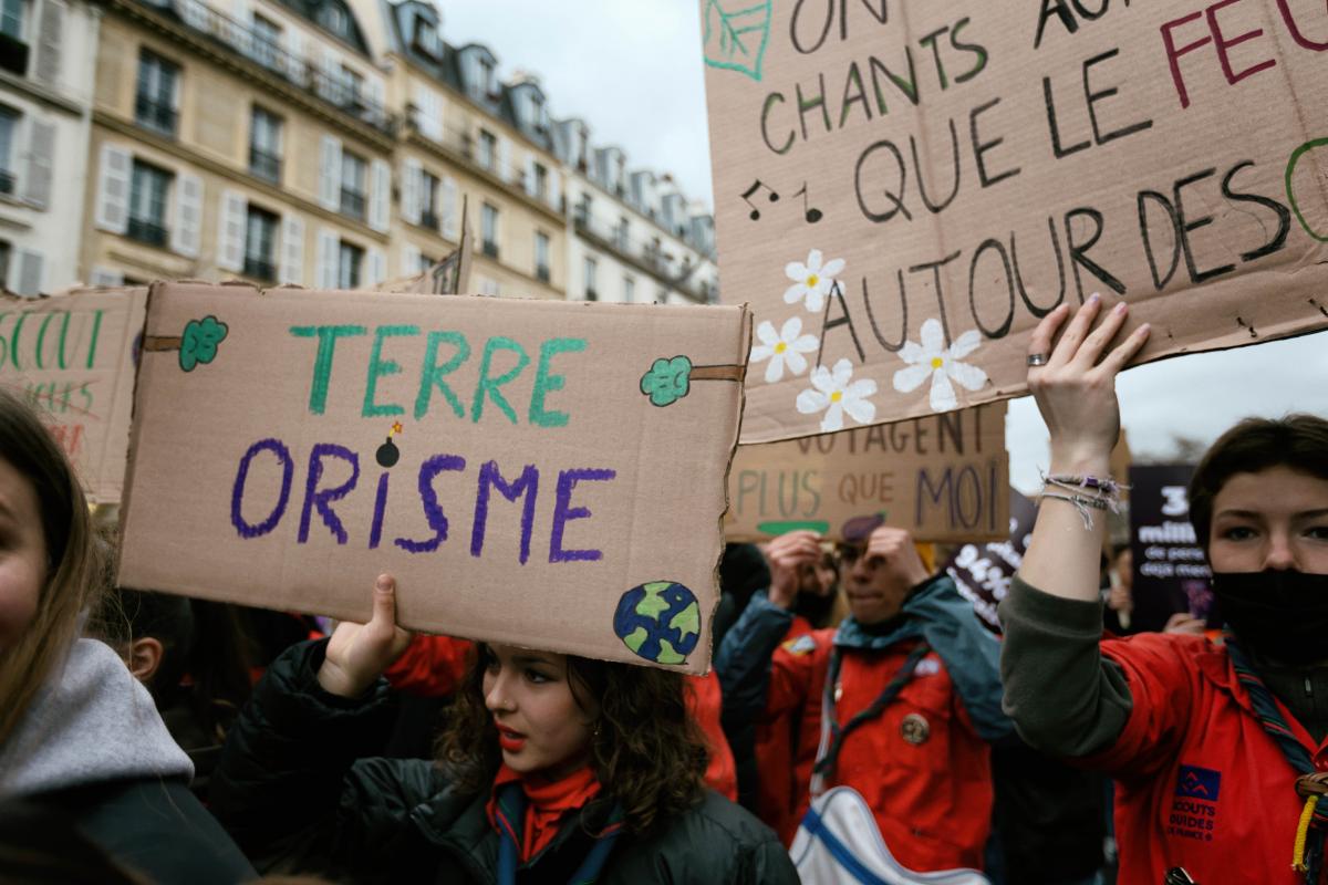 FRANCE - SOCIAL - LOOK UP CLIMATE DEMONSTRATION
