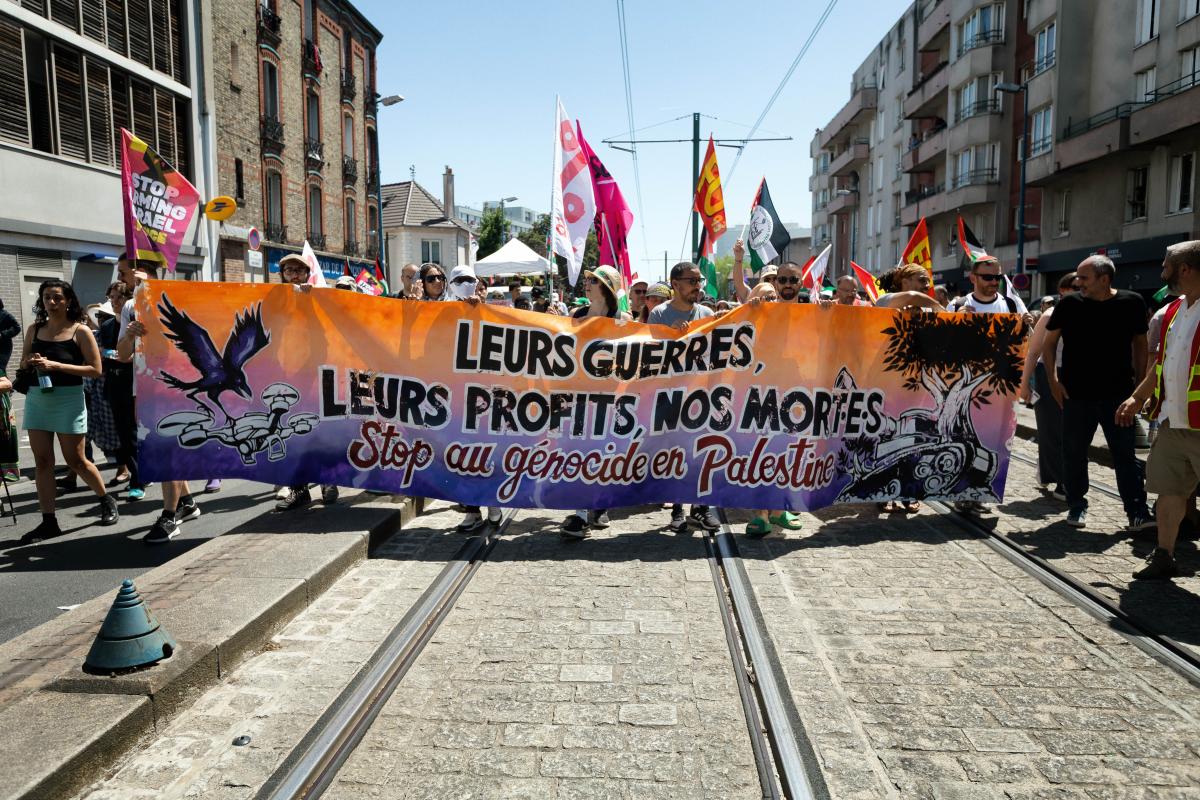 FRANCE - SOCIAL - DEMONSTRATION AGAINST THE PARIS AIR SHOW