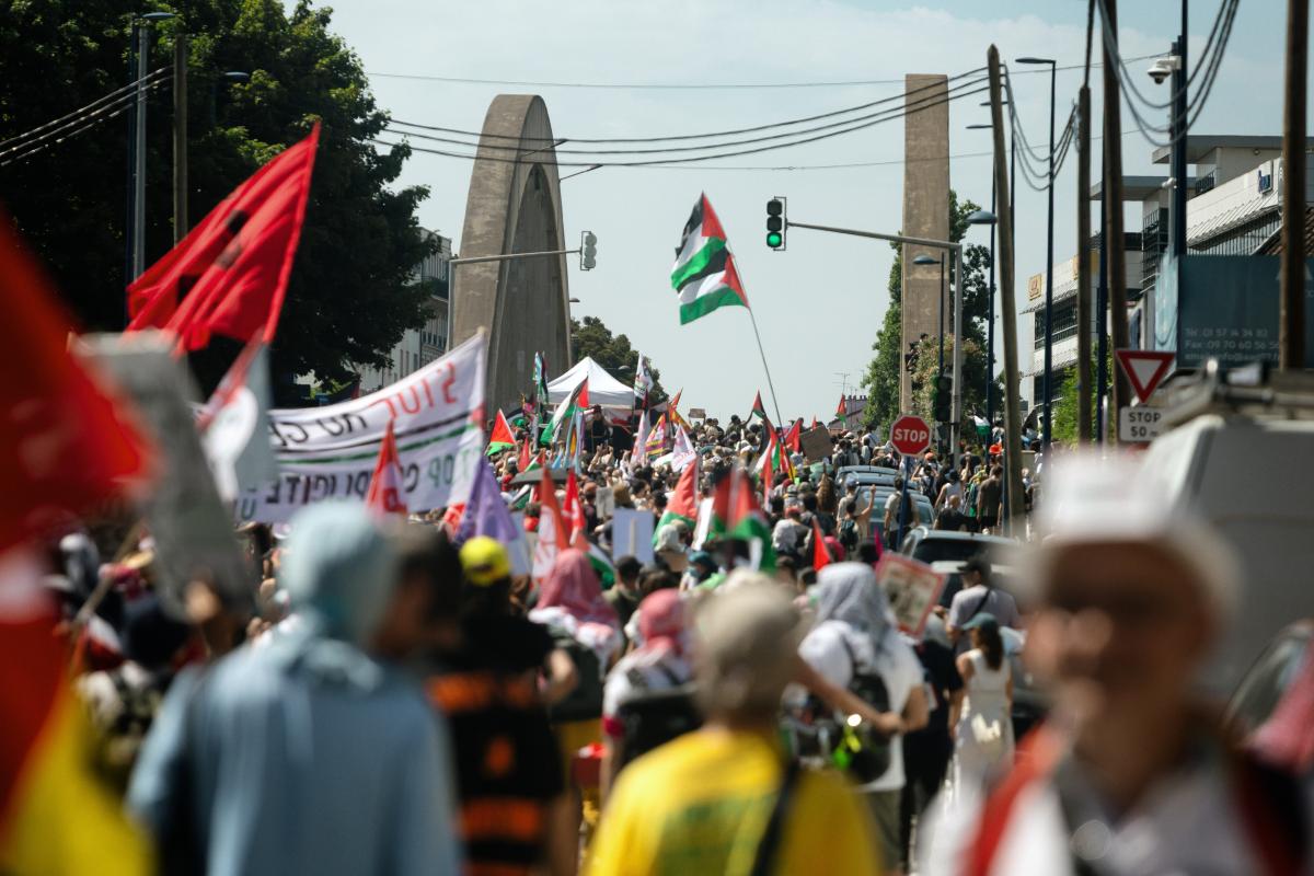 FRANCE - SOCIAL - DEMONSTRATION AGAINST THE PARIS AIR SHOW