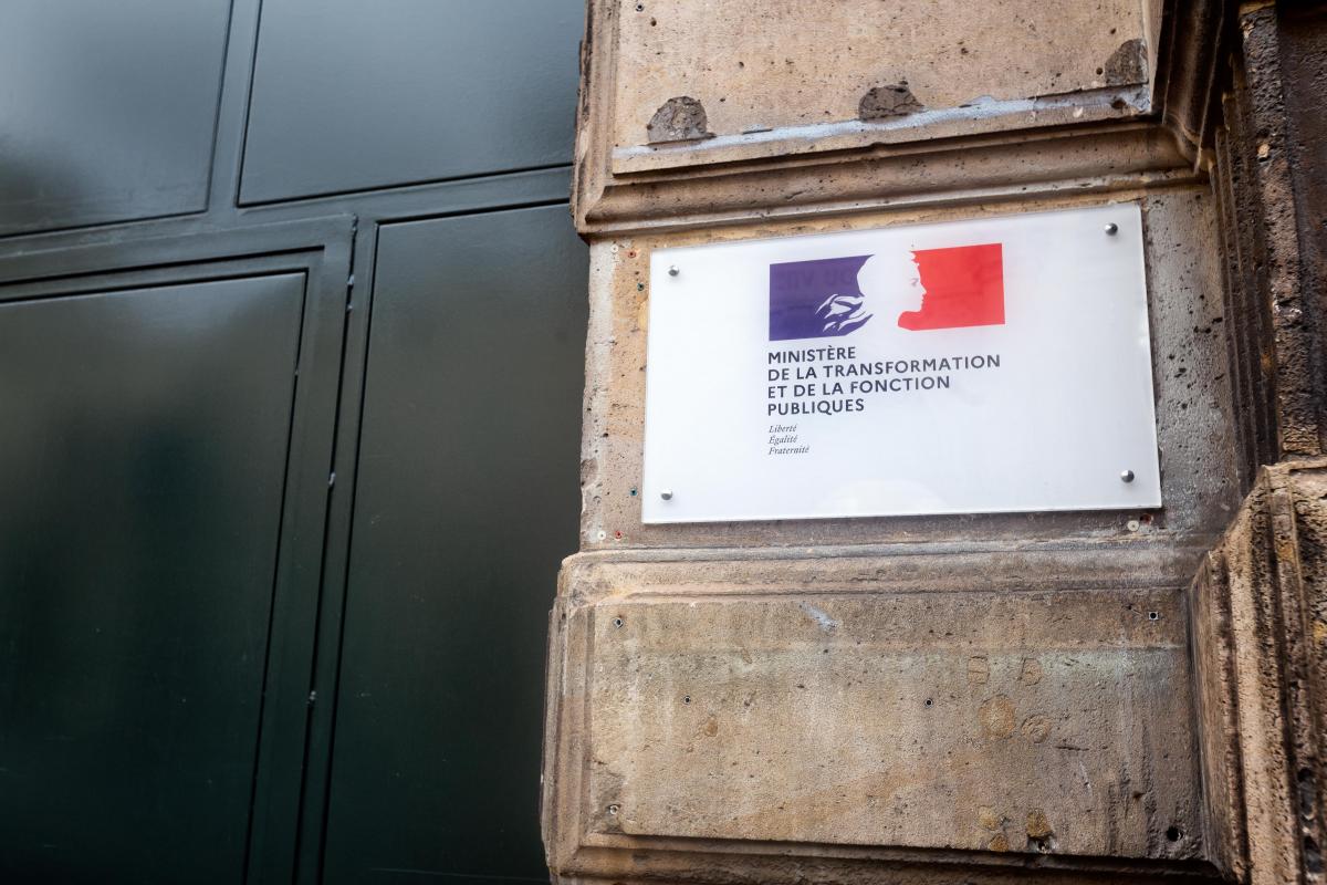 FRANCE - PARIS ILLUSTRATIONS